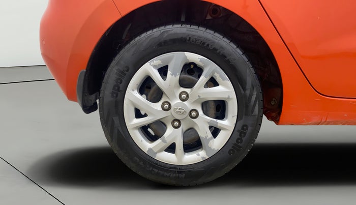 2017 Hyundai Grand i10 SPORTZ 1.2 KAPPA VTVT, Petrol, Manual, 1,43,469 km, Right Rear Wheel