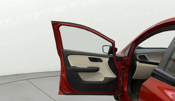 2022 Tata ALTROZ XE DIESEL, Diesel, Manual, 37,776 km, LHS Front Door