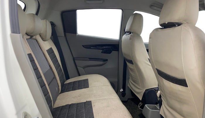 2016 Mahindra Kuv100 K8 5 STR, Petrol, Manual, 24,487 km, Right Side Rear Door Cabin