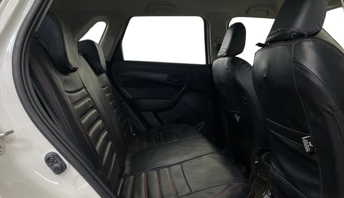 2020 Maruti Vitara Brezza VXI, Petrol, Manual, 29,366 km, Right Side Rear Door Cabin