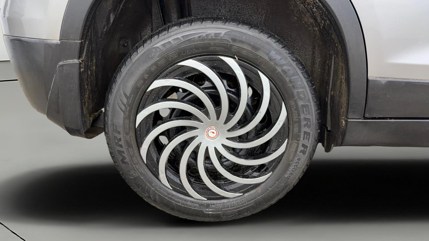 2021 Toyota URBAN CRUISER MID GRADE AT, Petrol, Automatic, 1,02,809 km, Right Rear Wheel
