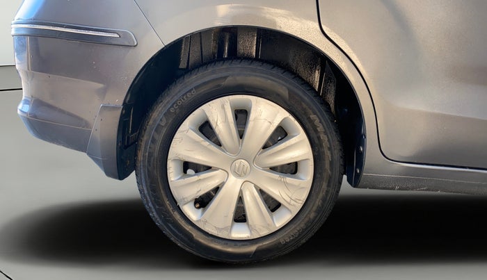 2016 Maruti Ertiga VXI, Petrol, Manual, 1,01,093 km, Right Rear Wheel