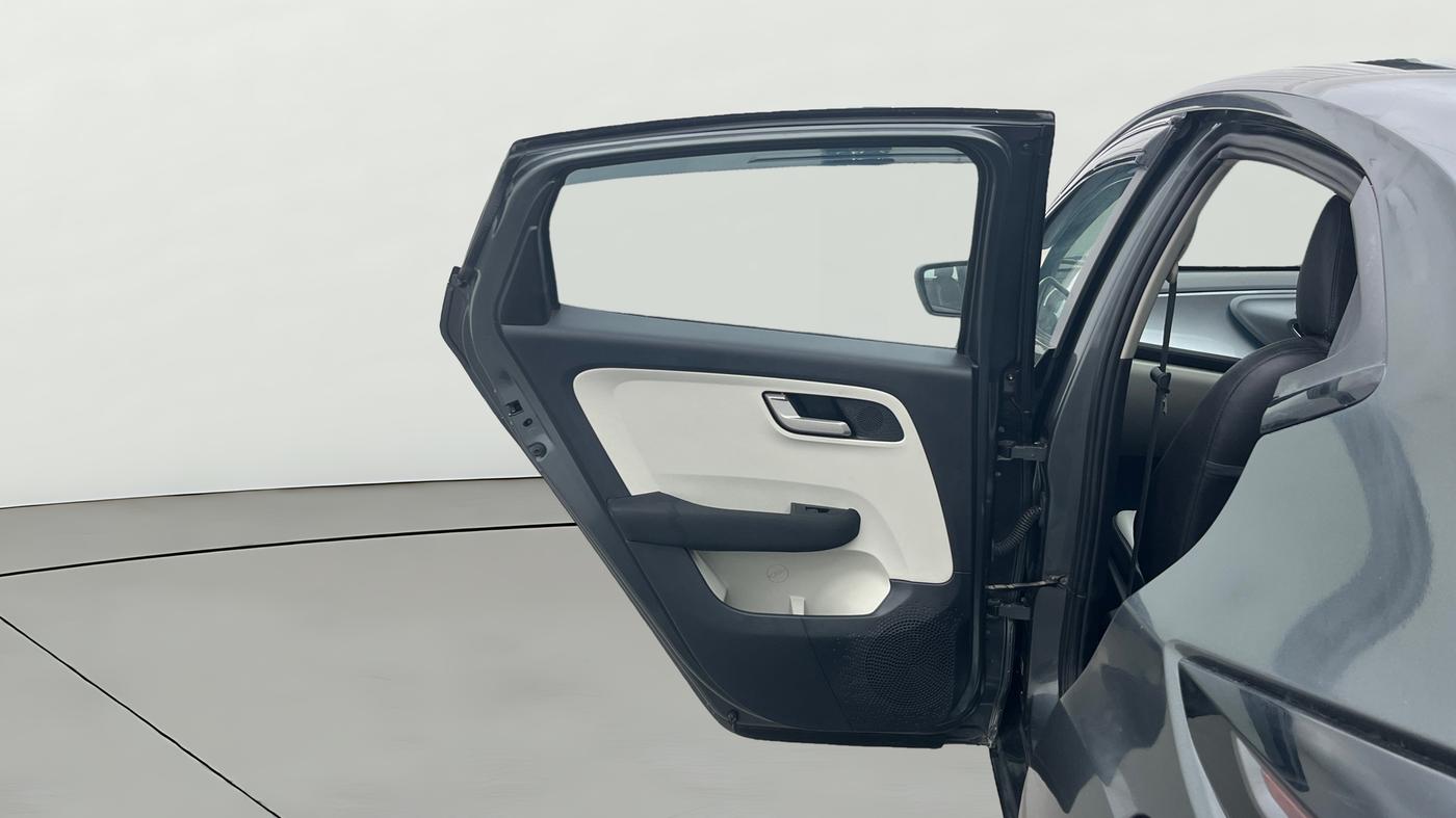 2023 Tata ALTROZ XZ DIESEL, Diesel, Manual, 47,496 km, LHS Rear Door