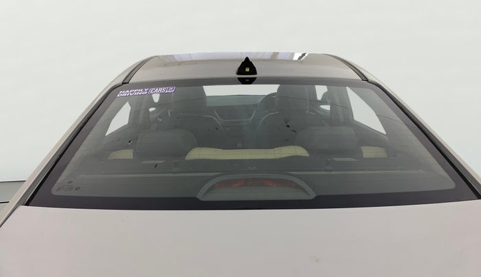 2017 Hyundai Verna 1.6 VTVT SX O, Petrol, Manual, 81,006 km, Rear Windshield