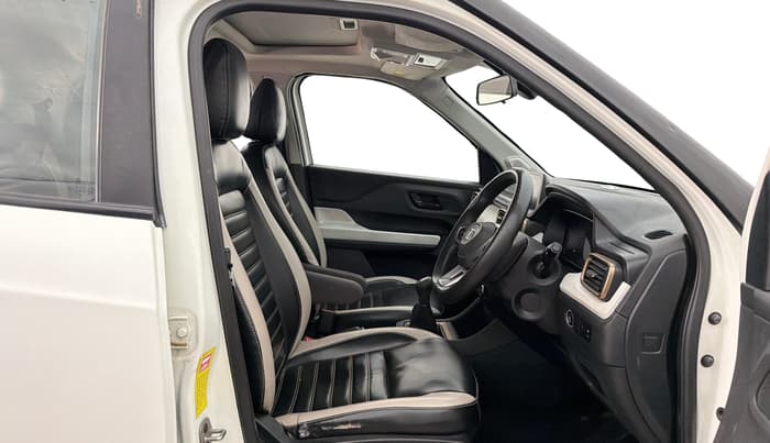 2023 Tata PUNCH ACCOMPLISHED DAZZLE SUNROOF CNG MT, CNG, Manual, 76,917 km, Right Side Front Door Cabin
