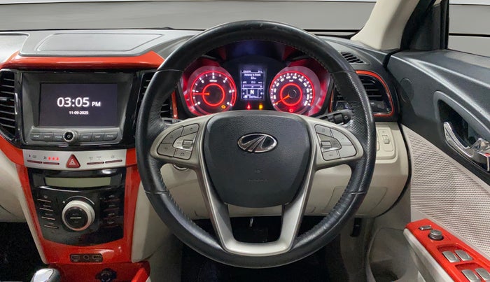 2021 Mahindra XUV300 W8 (O) 1.5 DIESEL AMT, Diesel, Automatic, 60,064 km, Steering Wheel Close Up