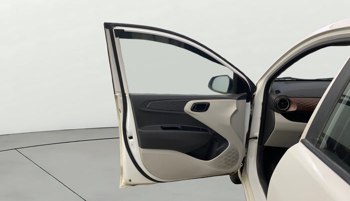 2020 Hyundai AURA S 1.2, Petrol, Manual, 18,726 km, LHS Front Door