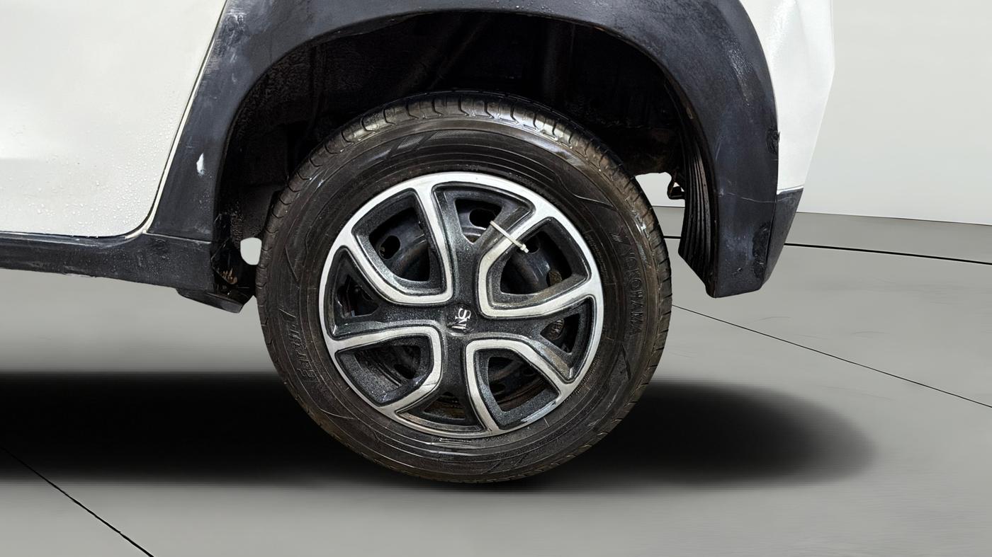 2019 Mahindra KUV 100 NXT K4+ P 6 STR, Petrol, Manual, 47,786 km, Left Rear Wheel