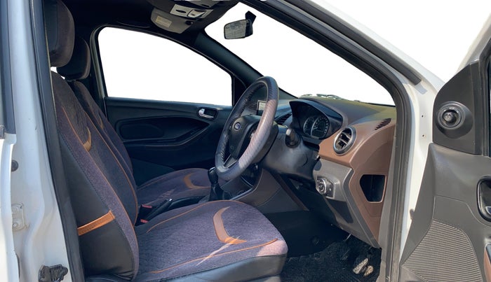 2019 Ford FREESTYLE TITANIUM 1.2 PETROL, CNG, Manual, 83,938 km, Right Side Front Door Cabin