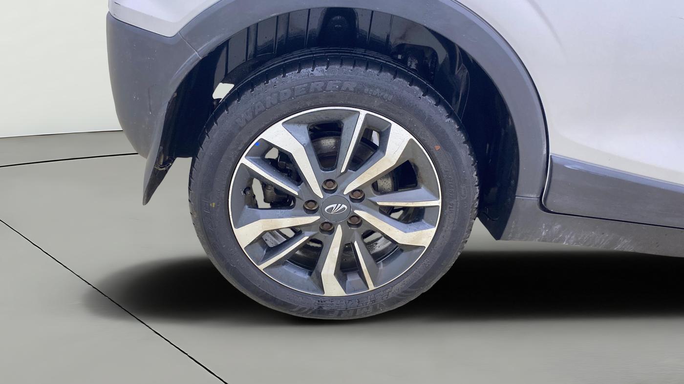 2021 Mahindra XUV300 W8 (O) 1.5 DIESEL, Diesel, Manual, 98,417 km, Right Rear Wheel
