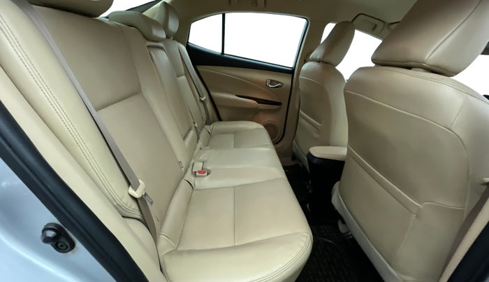 2018 Toyota YARIS VX CVT, Petrol, Automatic, 31,719 km, Right Side Rear Door Cabin