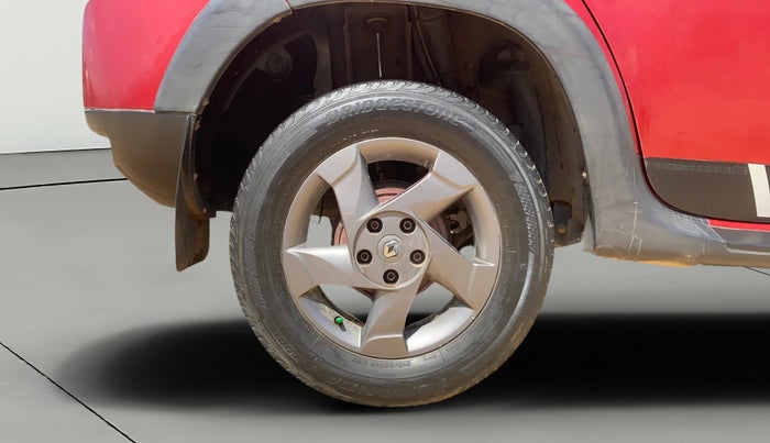 2014 Renault Duster 110 PS RXL ADVENTURE, Diesel, Manual, 1,09,872 km, Right Rear Wheel