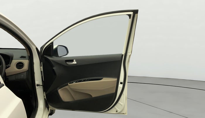 2015 Hyundai Xcent S 1.2, Petrol, Manual, 20,372 km, RHS Front Door