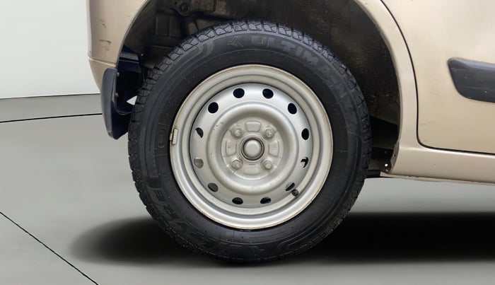 2013 Maruti Wagon R 1.0 LXI, Petrol, Manual, 62,223 km, Right Rear Wheel