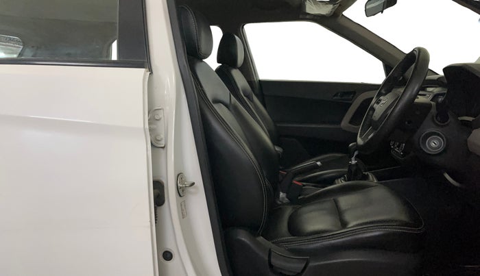 2017 Hyundai Creta E PLUS 1.6 PETROL, Petrol, Manual, 25,390 km, Right Side Front Door Cabin