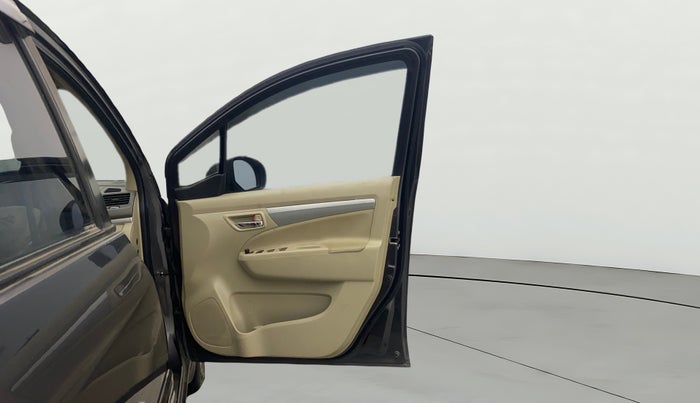 2018 Maruti Ertiga ZXI+, Petrol, Manual, 48,250 km, RHS Front Door