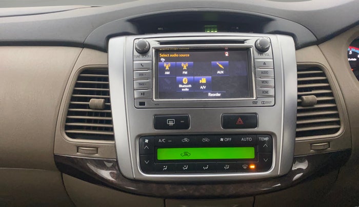 2015 Toyota Innova 2.5 VX 8 STR, Diesel, Manual, 73,050 km, Air Conditioner