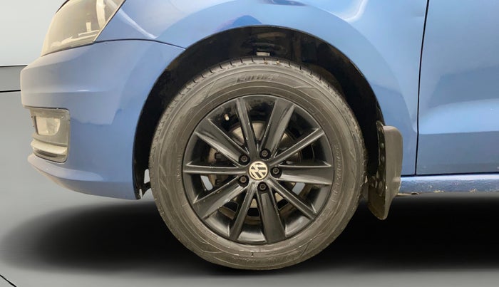 2017 Volkswagen Vento HIGHLINE 1.5 AT, Diesel, Automatic, 1,27,571 km, Left Front Wheel