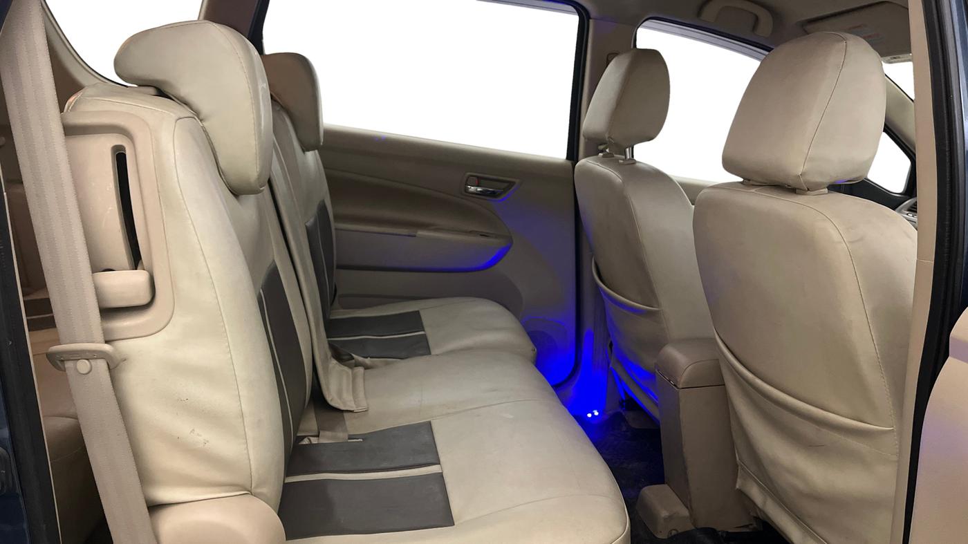 2016 Maruti Ertiga VXI, Petrol, Manual, 67,078 km, Right Side Rear Door Cabin