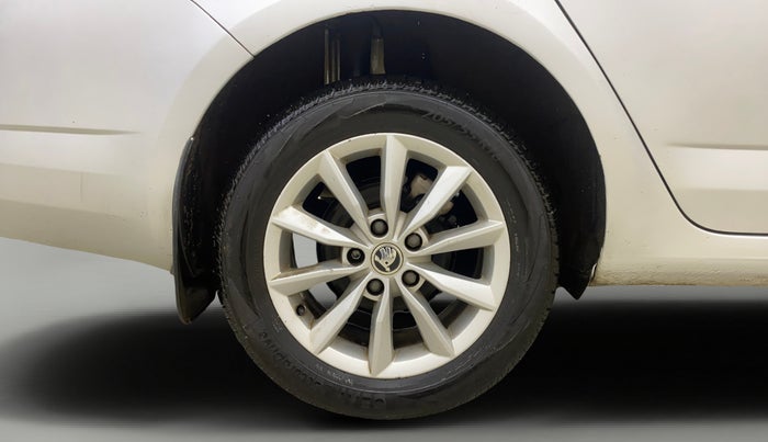 2016 Skoda Octavia 2.0 TDI CR STYLE PLUS AT, Diesel, Automatic, 60,469 km, Right Rear Wheel