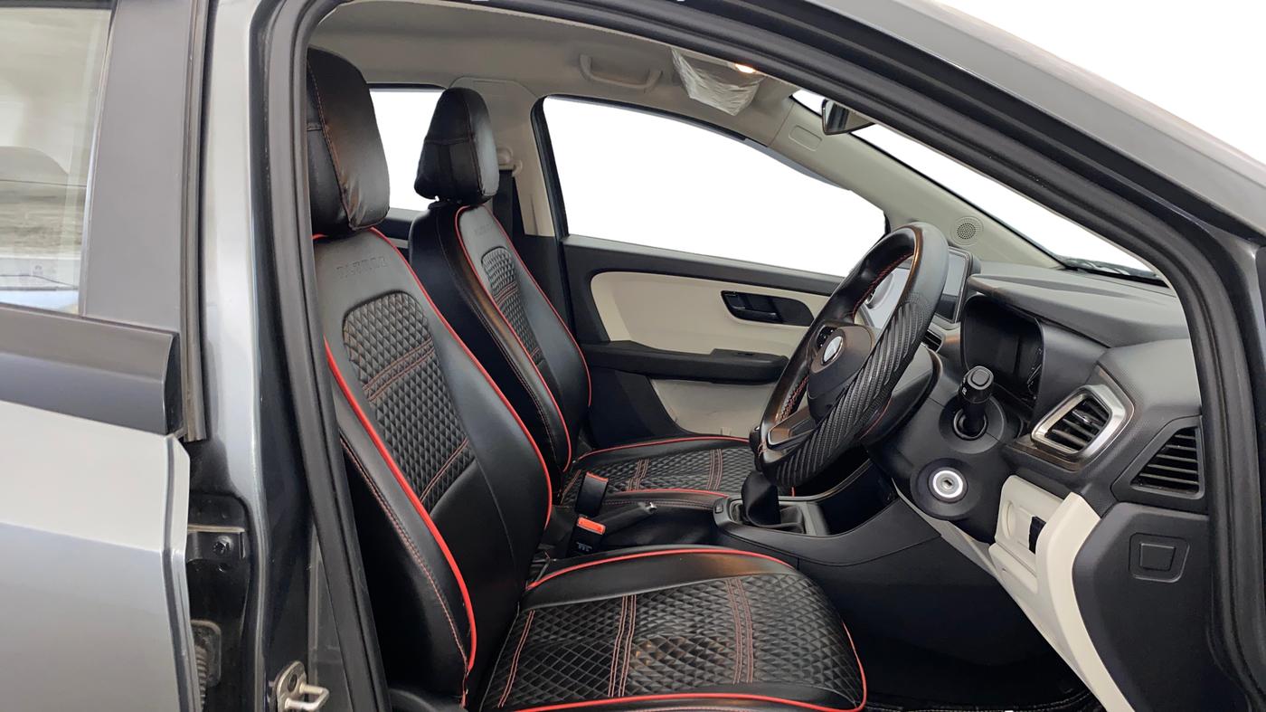 2024 Tata ALTROZ XM PLUS PETROL, Petrol, Manual, 42,134 km, Right Side Front Door Cabin