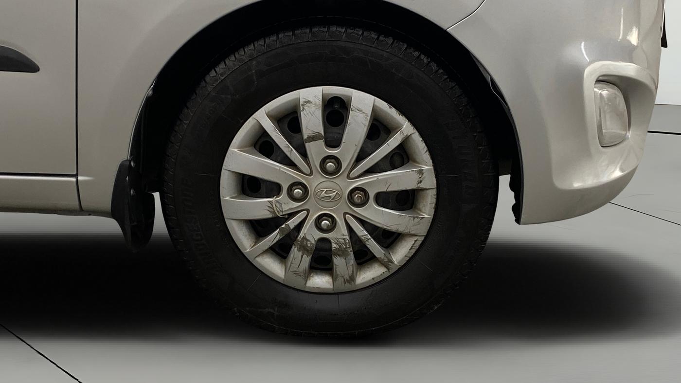 2014 Hyundai i10 SPORTZ 1.1, Petrol, Manual, 47,884 km, Right Front Wheel