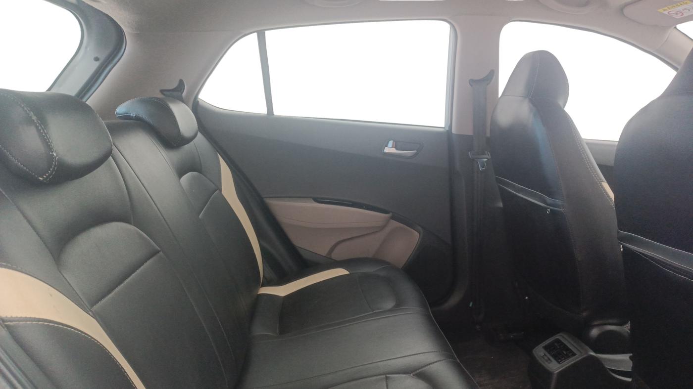 2019 Hyundai Grand i10 ASTA 1.2 KAPPA VTVT, Petrol, Manual, 19,693 km, Right Side Rear Door Cabin