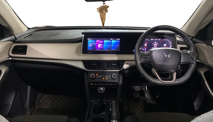 2021 Mahindra XUV700 AX 5 P MT 7 STR, Petrol, Manual, 11,809 km, Dashboard