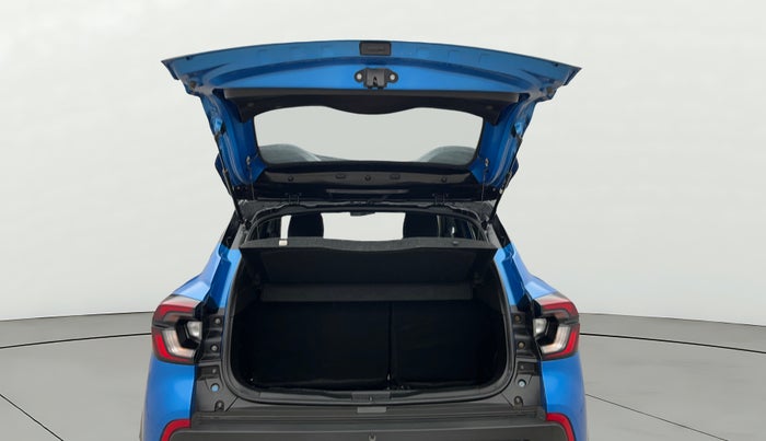 2022 Renault Kiger RXZ TURBO CVT DUAL TONE, Petrol, Automatic, 47,383 km, Boot Door Open