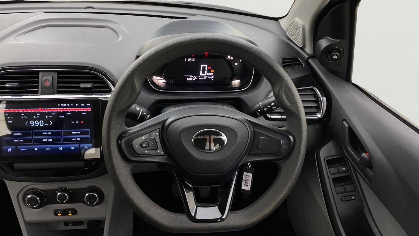 2024 Tata Tiago XT (O) PETROL, Petrol, Manual, 16,987 km, Steering Wheel Close Up