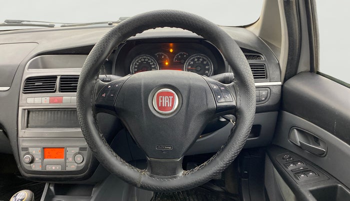 2014 Fiat Grand Punto EMOTION PACK 1.3 90 HP, Diesel, Manual, 1,18,443 km, Steering Wheel Close Up