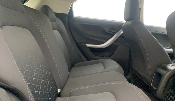 2022 Tata NEXON XM SUNROOF PETROL, Petrol, Manual, 72,463 km, Right Side Rear Door Cabin