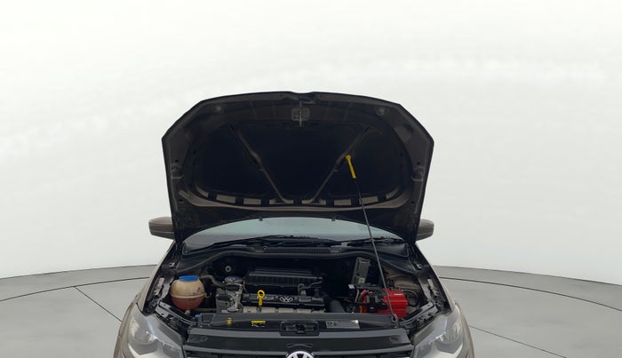 2015 Volkswagen Vento HIGHLINE 1.6 MPI, Petrol, Manual, 71,482 km, Open Bonet