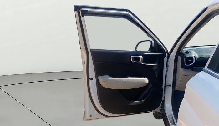 2023 Hyundai VENUE S 1.2, Petrol, Manual, 27,658 km, LHS Front Door