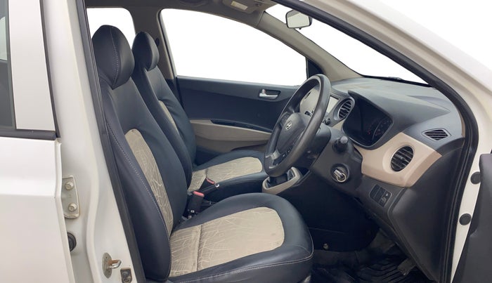 2017 Hyundai Grand i10 SPORTZ 1.2 KAPPA VTVT, Petrol, Manual, 1,04,654 km, Right Side Front Door Cabin