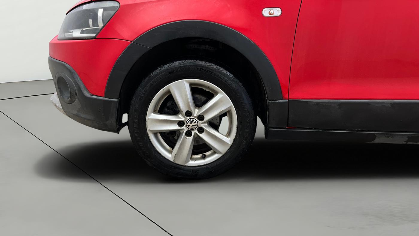 2015 Volkswagen Cross Polo HIGHLINE MPI, Petrol, Manual, 46,215 km, Left Front Wheel