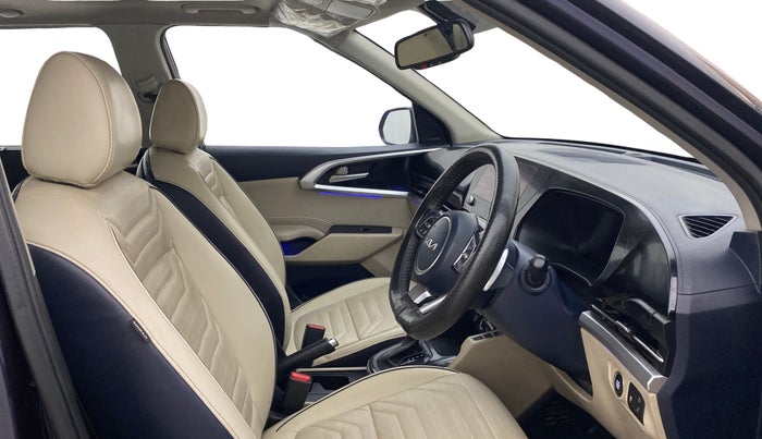 2022 KIA CARENS LUXURY PLUS 1.5 DIESEL AT 7 STR, Diesel, Automatic, 83,166 km, Right Side Front Door Cabin