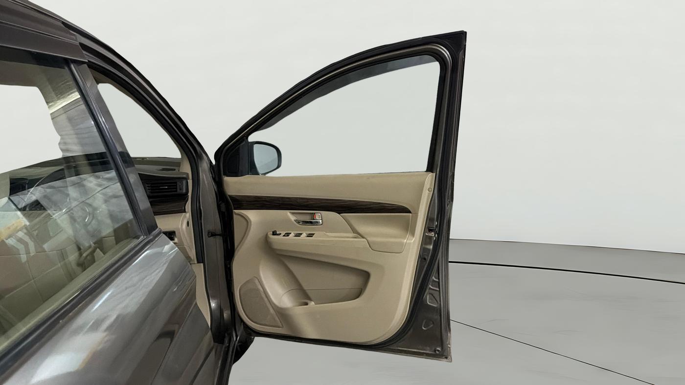 2019 Maruti Ertiga ZXI+ SHVS, Petrol, Manual, 1,05,566 km, RHS Front Door