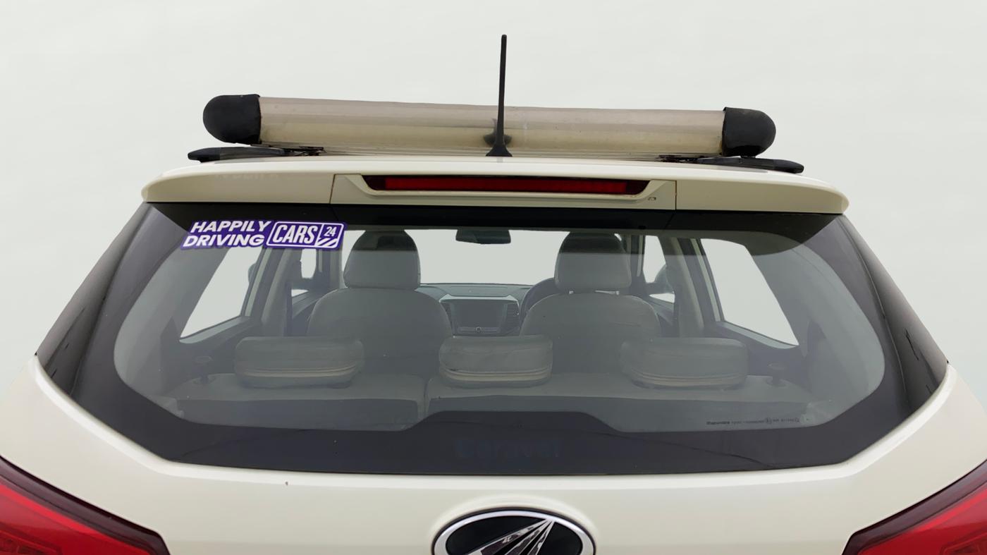 2020 Mahindra XUV300 W6 1.2 PETROL, Petrol, Manual, 99,774 km, Rear Windshield