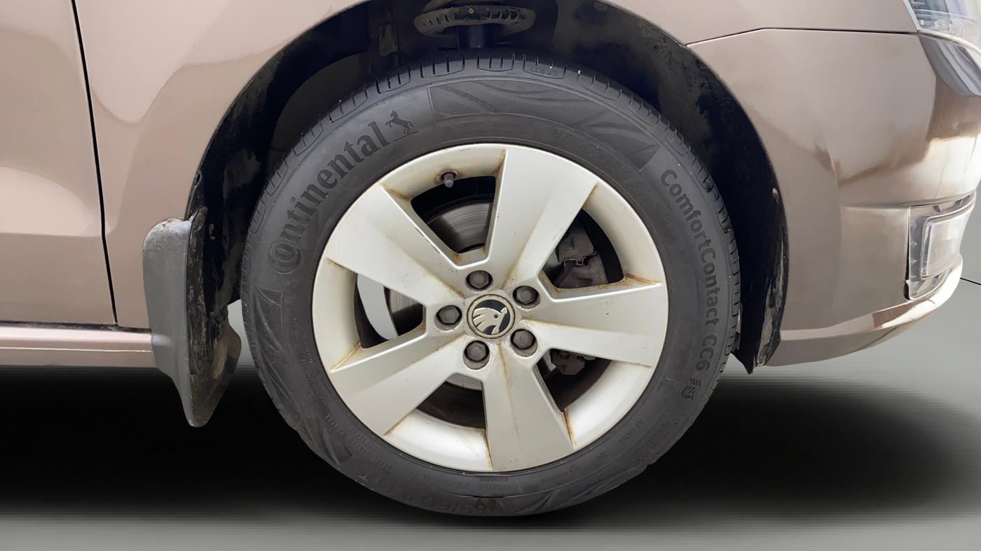 2020 Skoda Rapid AMBITION AT TSI, Petrol, Automatic, 93,148 km, Right Front Wheel