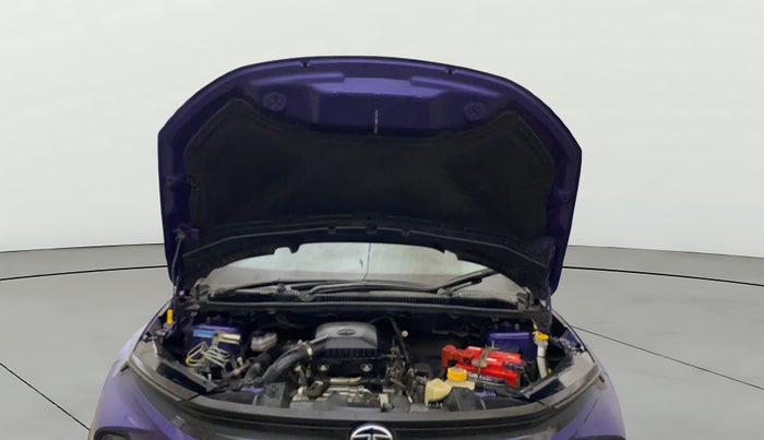 2023 Tata NEXON FEARLESS + SUNROOF DCA DUAL TONE 1.2 PETROL, Petrol, Automatic, 33,711 km, Open Bonet