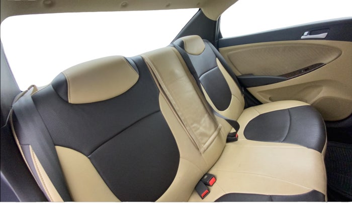 2015 Hyundai Verna FLUIDIC 1.6 CRDI S 4S, Diesel, Manual, 1,11,010 km, Right Side Rear Door Cabin