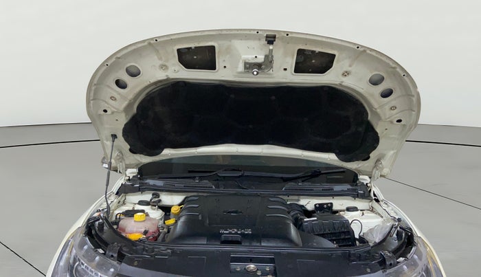 2020 Mahindra XUV500 W7, Diesel, Manual, 30,379 km, Open Bonet