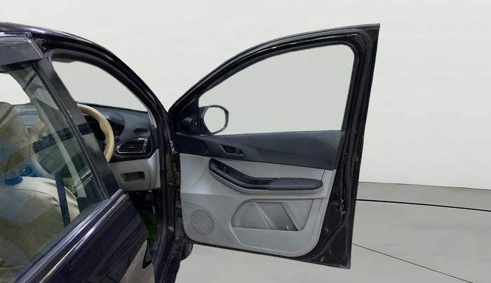 2023 Tata Tiago XTA PETROL, Petrol, Automatic, 19,705 km, RHS Front Door