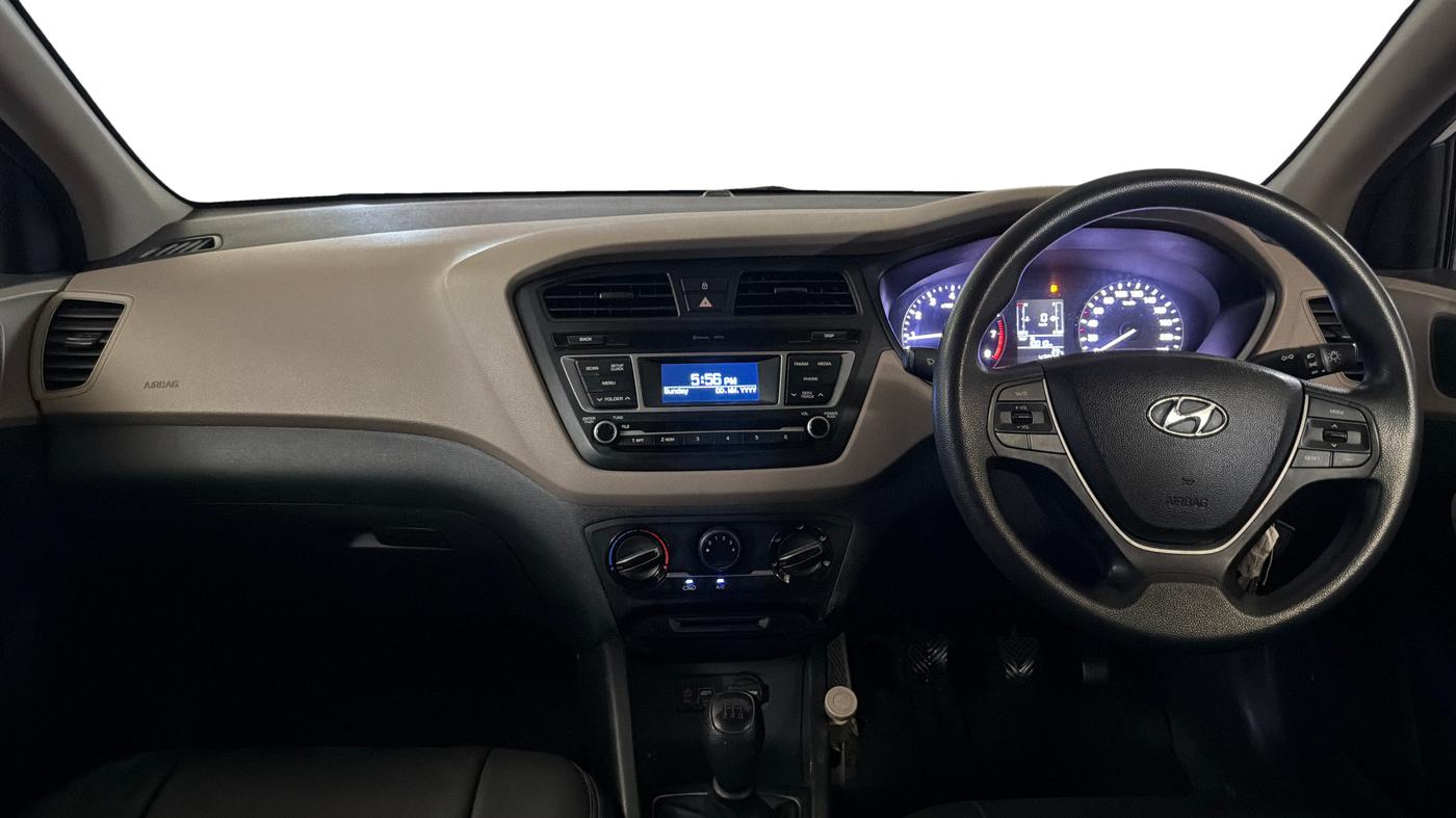 2016 Hyundai Elite i20 MAGNA 1.2, Petrol, Manual, 41,975 km, Dashboard