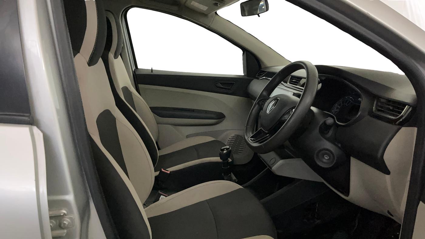 2023 Renault TRIBER RXT, Petrol, Manual, 29,377 km, Right Side Front Door Cabin
