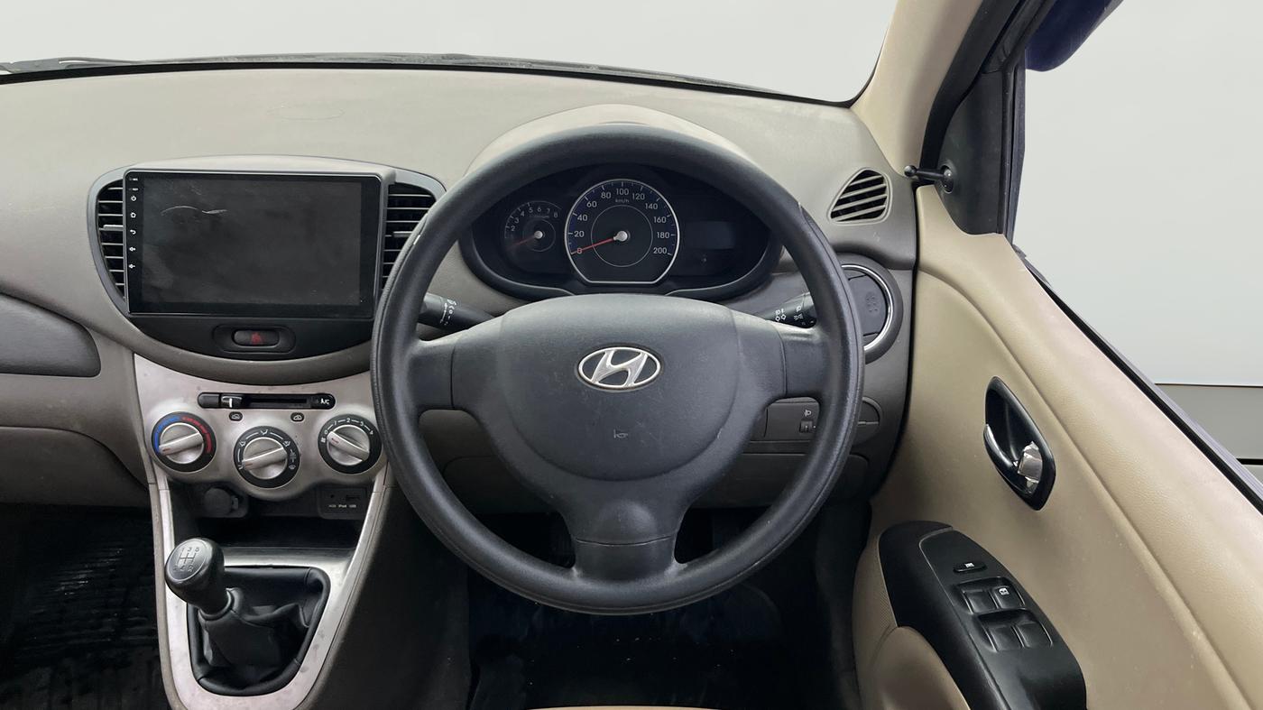 2014 Hyundai i10 SPORTZ 1.1, Petrol, Manual, 74,817 km, Steering Wheel Close Up