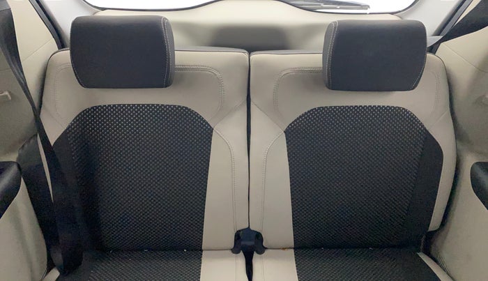 2021 Renault TRIBER RXZ, Petrol, Manual, 38,456 km, Third Seat Row ( optional )