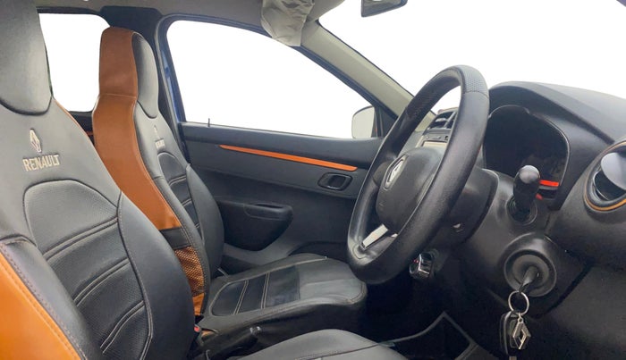 2017 Renault Kwid CLIMBER 1.0 AMT, Petrol, Automatic, 33,100 km, Right Side Front Door Cabin