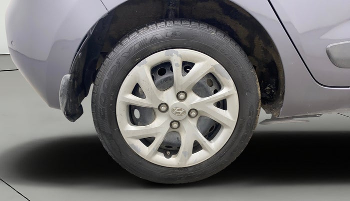 2017 Hyundai Grand i10 SPORTZ (O) 1.2 KAPPA VTVT, Petrol, Manual, 35,418 km, Right Rear Wheel